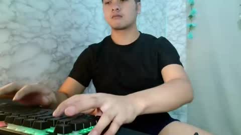 jade_halo online show from April 16, 10:12 pm