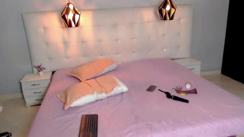 karlla scarlet online show from December 22, 6:28 am