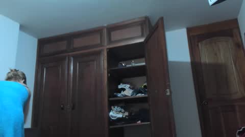 Jade  online show from October 31, 10:37 am