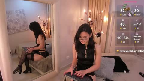 jade agliyah online show from September 23, 4:28 am