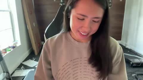 Jade Love online show from July 23, 7:00 pm