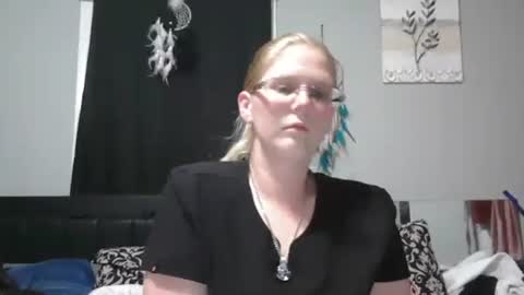 JadeLuv online show from January 8, 2:17 am