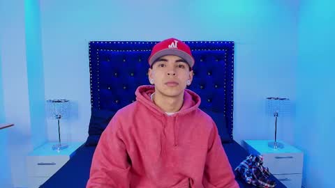 Jaden and Sofia  online show from April 17, 3:09 am