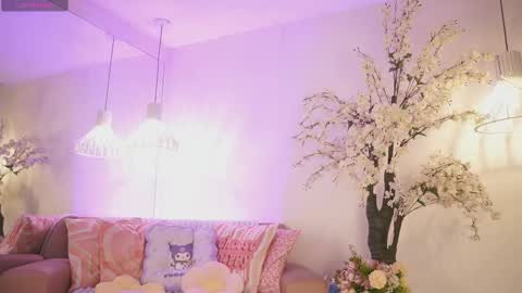 Jade Summer online show from November 17, 11:35 am