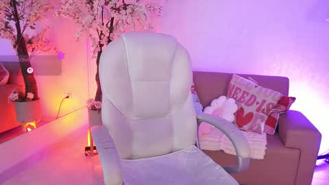 Jade Summer online show from March 13, 12:08 pm