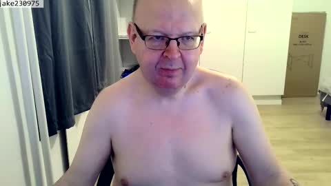 Jake2309 online show from March 14, 7:40 pm