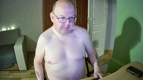 Jake2309 online show from December 4, 8:45 pm