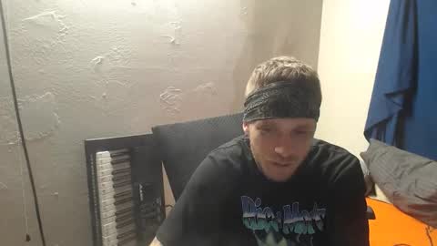 Snapshot of jake265897 chatting on October 10, 3:45 am showingitoff online show from October 10, 3:45 am