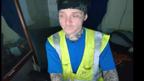 showingitoff online show from February 4, 12:14 am