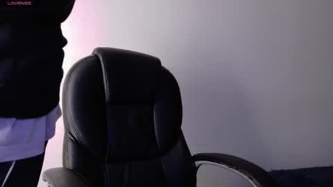 Snapshot of jake_magnuss chatting on October 16, 11:32 am Jake  online show from October 16, 11:32 am