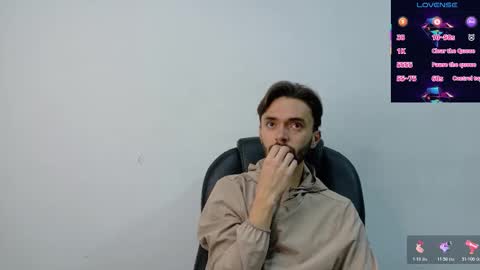 Snapshot of jake_magnuss chatting on October 17, 11:36 am Jake  online show from October 17, 11:36 am