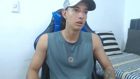 Hi guys im new 3 online show from February 11, 8:12 pm