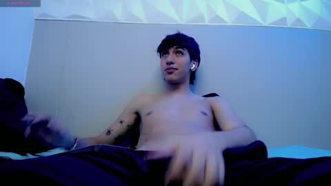 jake_tripp online show from December 15, 4:30 am