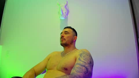 jakestone_1 online show from April 18, 7:58 pm