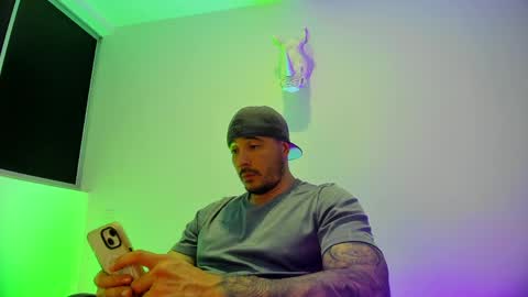 jakestone_1 online show from April 17, 2:14 am