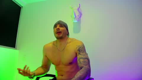 jakestone_1 online show from April 24, 12:45 am