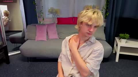 JameMiller online show from February 27, 9:29 pm