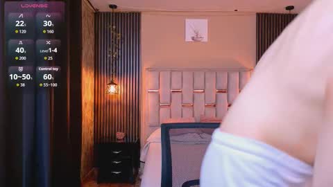 james_adamss_ online show from March 31, 1:22 pm