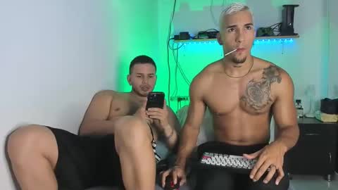 james_and_max online show from November 23, 2:42 am