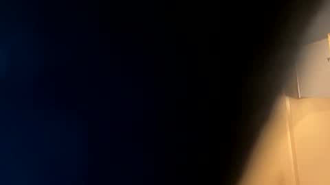 jamesdee91280641 online show from March 2, 5:19 am