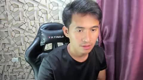 jamesthebigcockxxx online show from October 9, 9:04 am