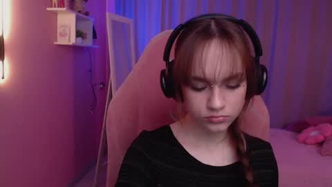 jamie_chung online show from April 7, 4:47 am