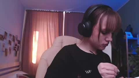 jamie_chung online show from April 14, 3:21 am