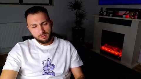 Robbie online show from November 23, 8:01 am