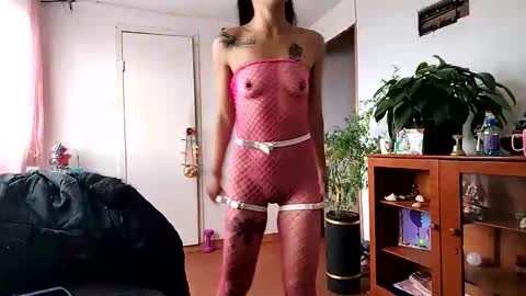 janariivera1 online show from October 14, 6:44 pm