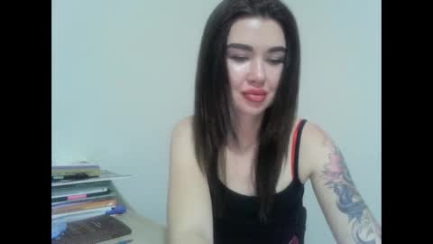 janeessa online show from April 19, 6:32 pm