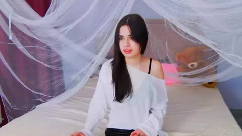 janicerivera online show from April 20, 5:43 am