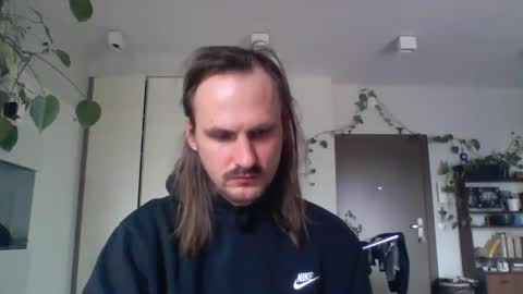 jankujan online show from March 3, 10:17 am