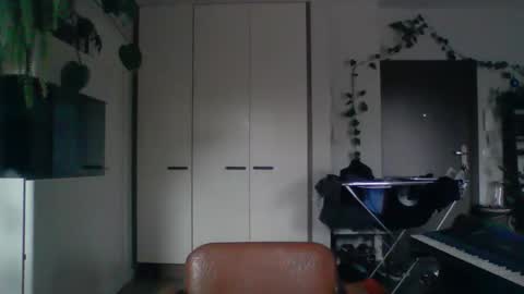 jankujan online show from September 14, 3:35 pm