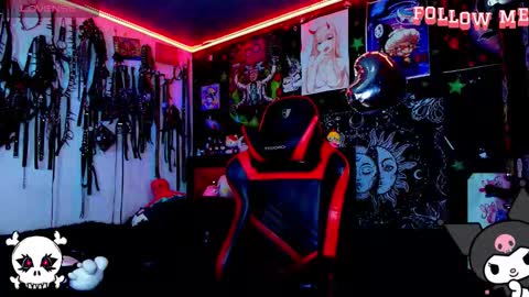      online show from January 6, 11:20 pm