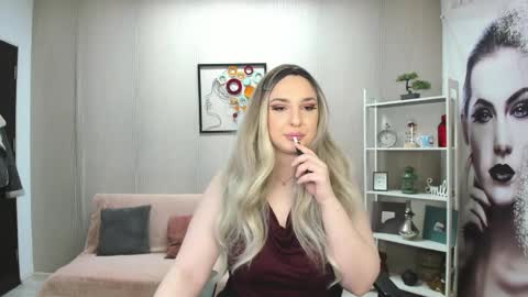 JaquelinLaurent online show from April 3, 8:16 pm