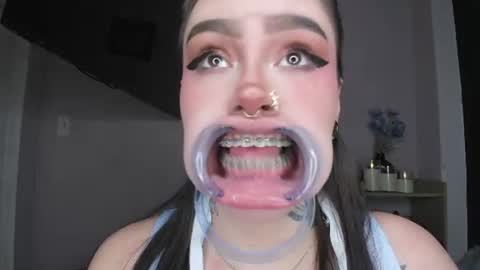 Maria online show from June 17, 2:49 am