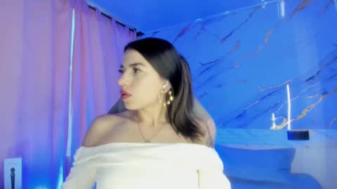 Jas online show from February 4, 8:38 pm