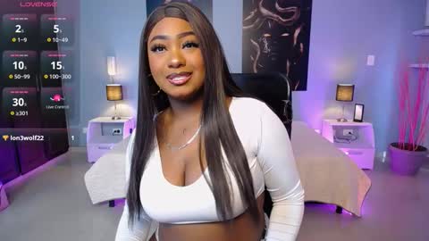 Instagram jasminecampbell1  online show from October 1, 9:24 pm