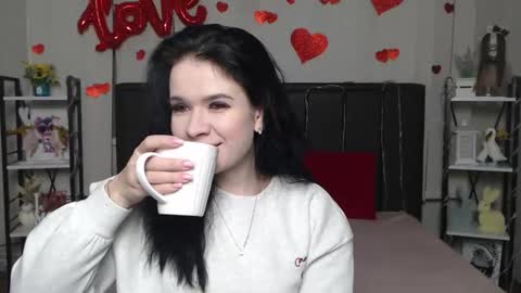 JasmineKouch online show from February 1, 6:21 am