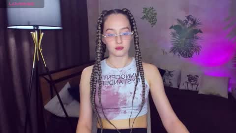 Jasmine online show from November 15, 10:50 am