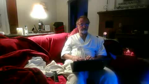 Jason online show from October 31, 8:04 am