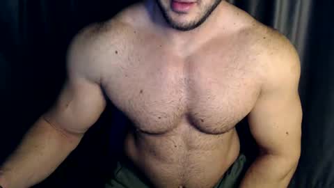 Snapshot of jasphermscl chatting on December 12, 1:21 am JaspherMscl online show from December 12, 1:21 am