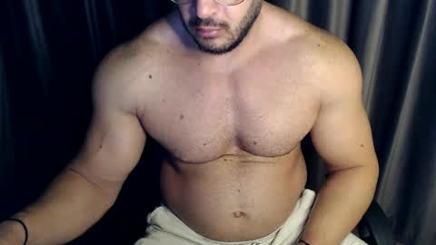 Snapshot of jasphermscl chatting on December 2, 1:51 am JaspherMscl online show from December 2, 1:51 am