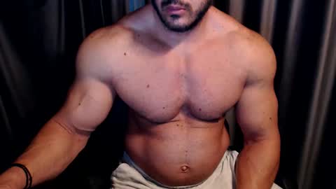 Snapshot of jasphermscl chatting on October 14, 4:15 am JaspherMscl online show from October 14, 4:15 am