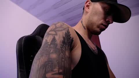 JKing  online show from April 18, 2:35 am