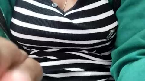 jasspreettt online show from December 4, 9:42 am