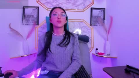 Jaulyn online show from May 20, 2:41 am