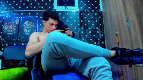 Javier online show from September 17, 2:15 am