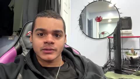 javiSdick online show from December 20, 5:31 pm