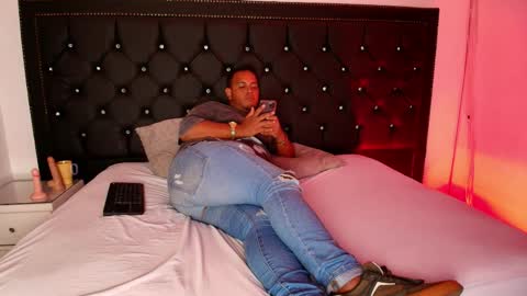 Jay Dusk online show from April 12, 7:45 am